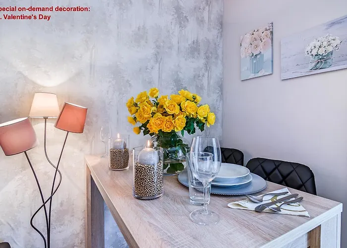 Daire Private Terrace In Heart Of